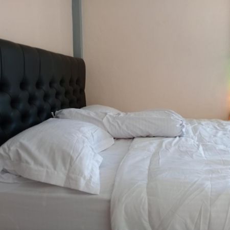 Yusilver Guest House ลาบวนบาโจ ภายนอก รูปภาพ