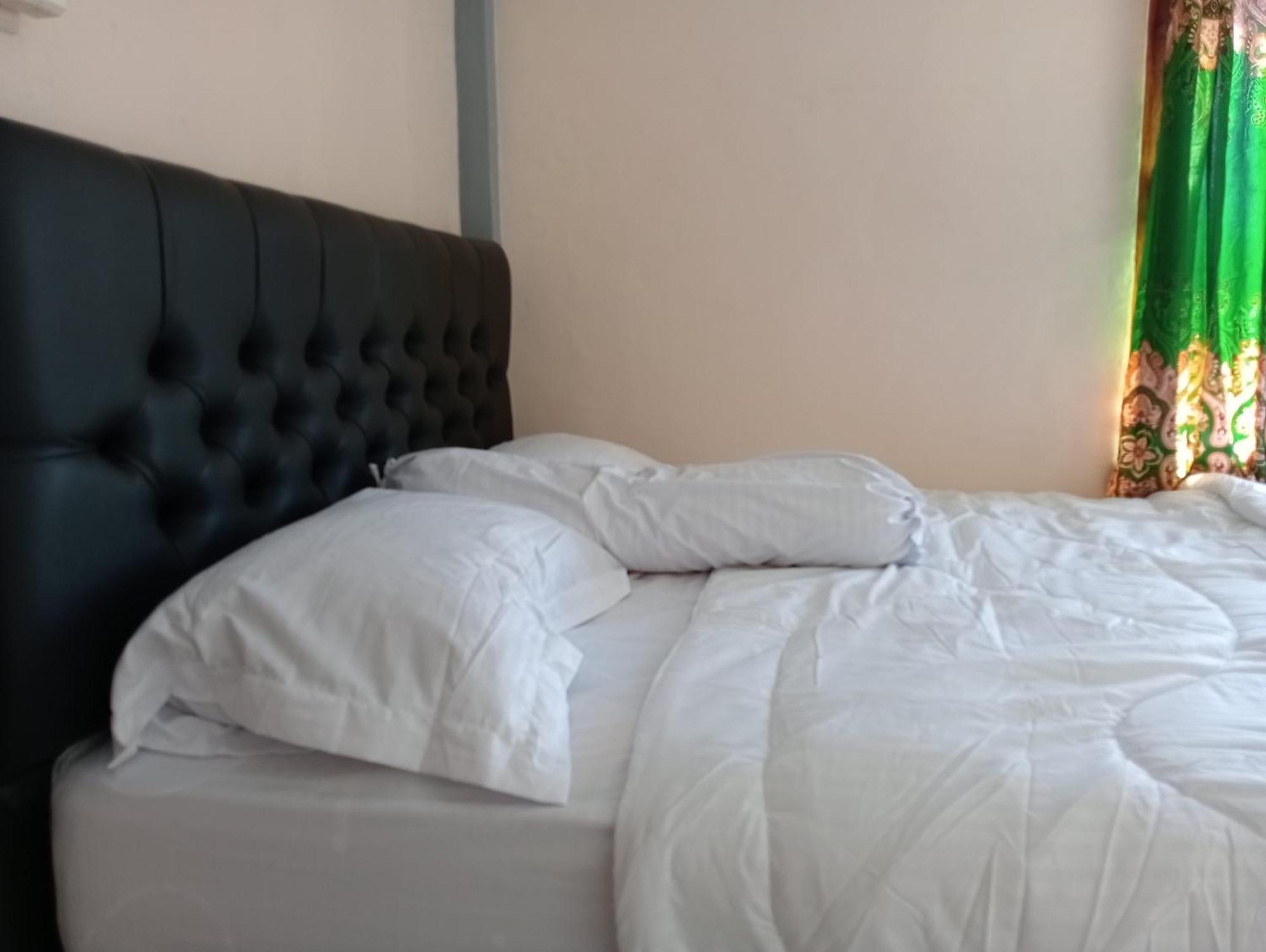Yusilver Guest House ลาบวนบาโจ ภายนอก รูปภาพ