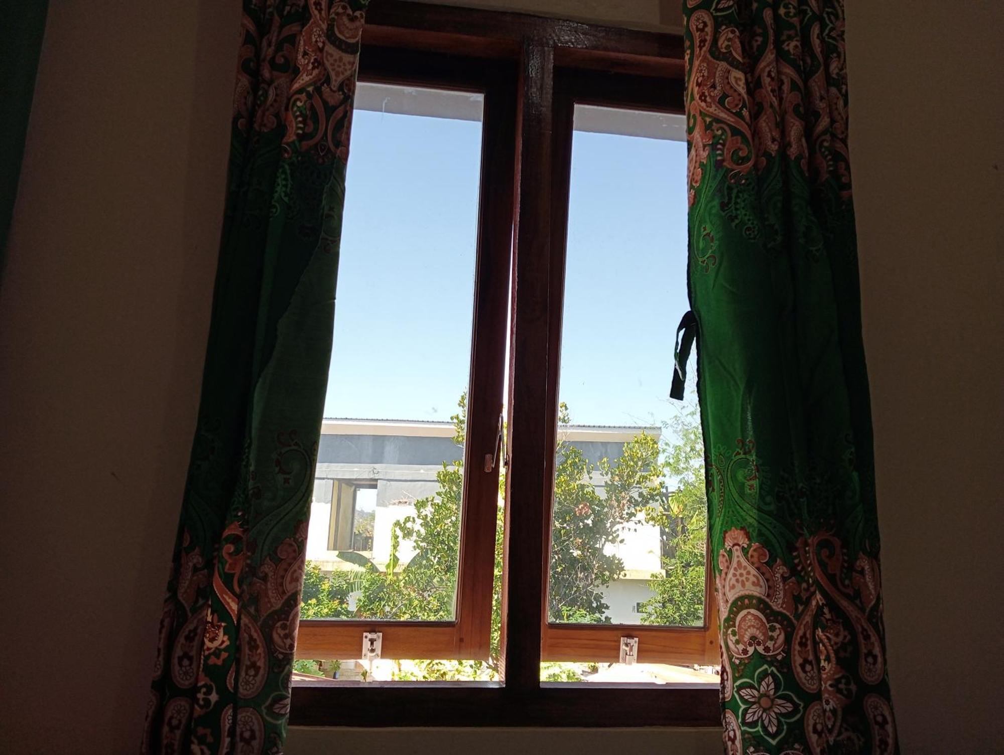 Yusilver Guest House ลาบวนบาโจ ภายนอก รูปภาพ