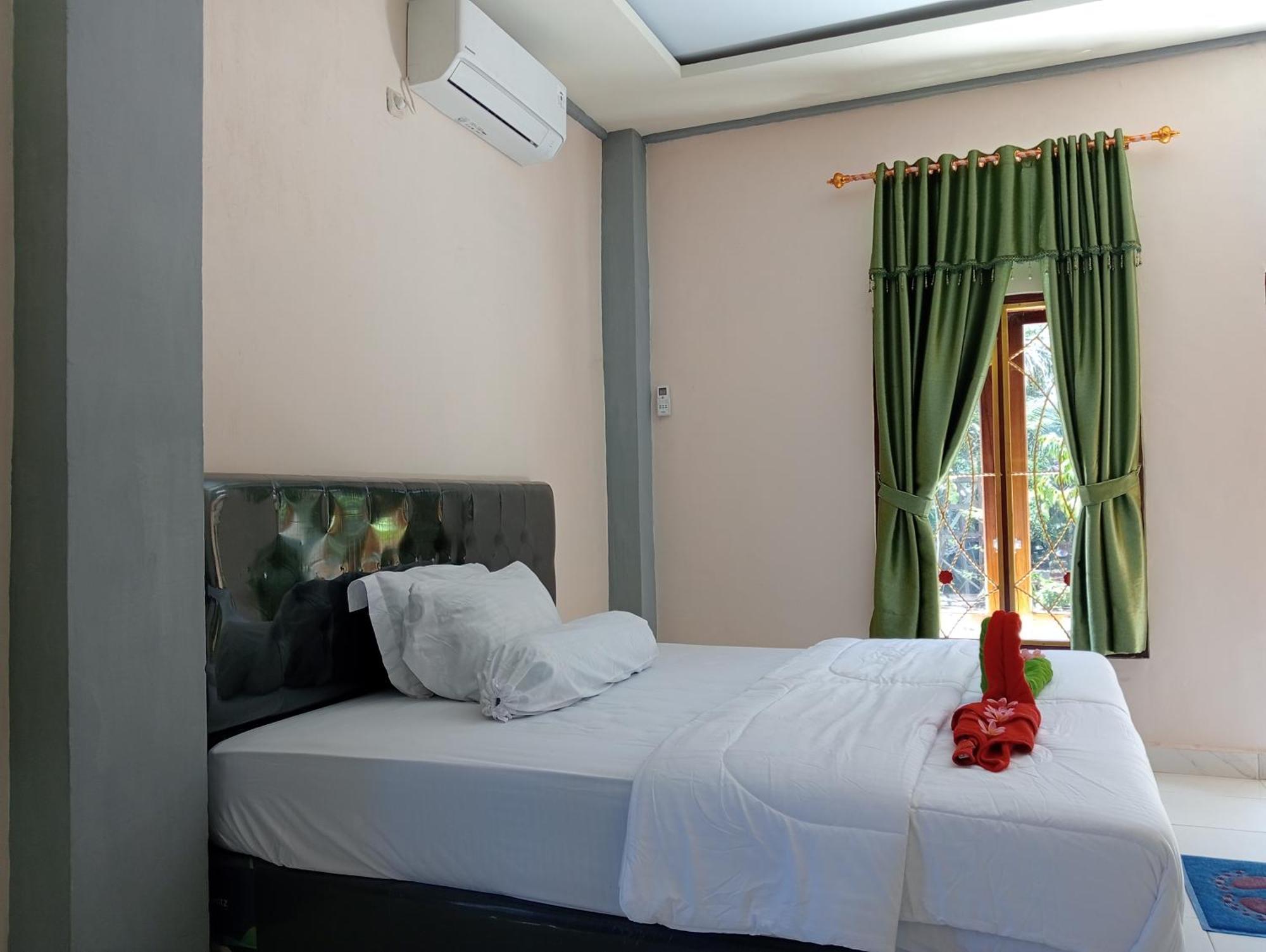Yusilver Guest House ลาบวนบาโจ ห้อง รูปภาพ