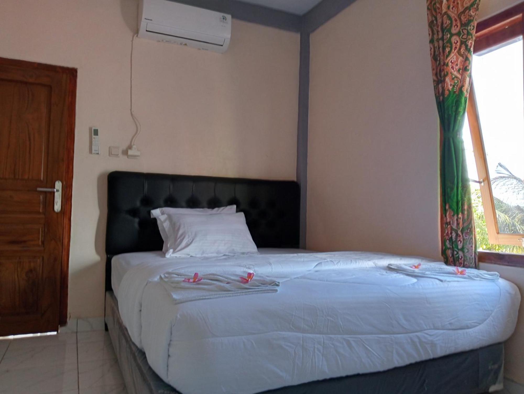 Yusilver Guest House ลาบวนบาโจ ห้อง รูปภาพ